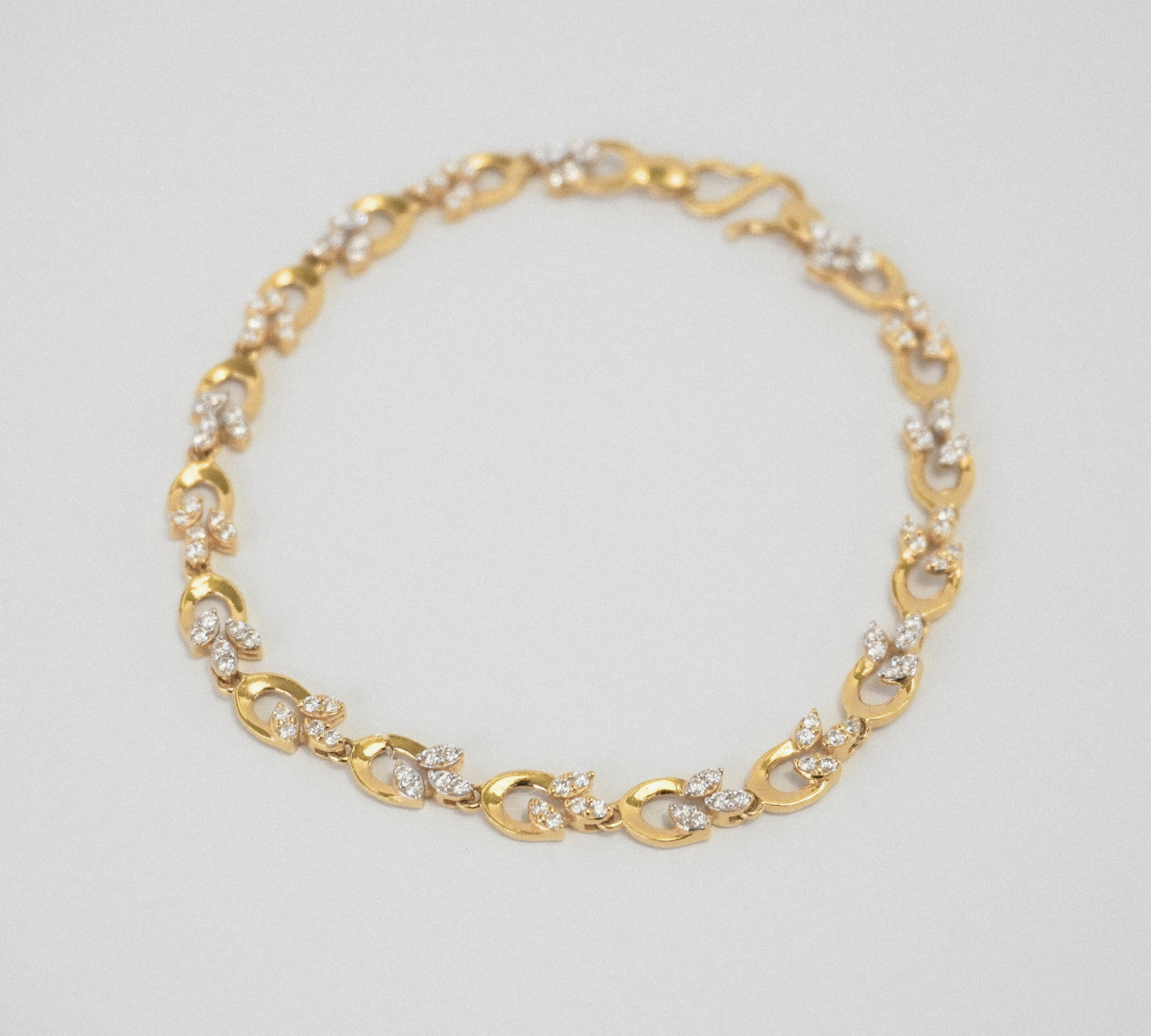 Diamond Petal Tennis Bracelet