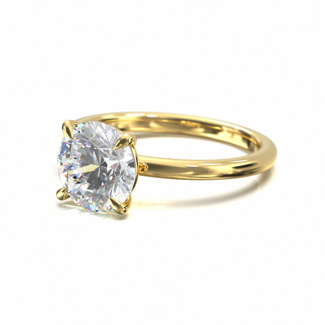 Round Cut Classic Engagement Ring