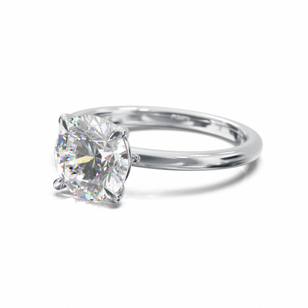 Round Cut Classic Engagement Ring